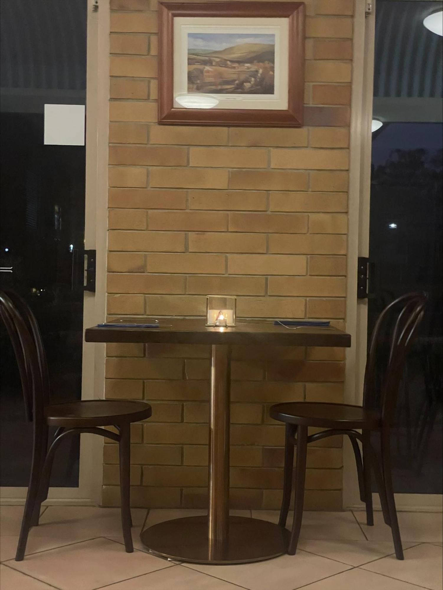 Wild Scotsman Motor Inn Gin Gin Qld Bagian luar foto