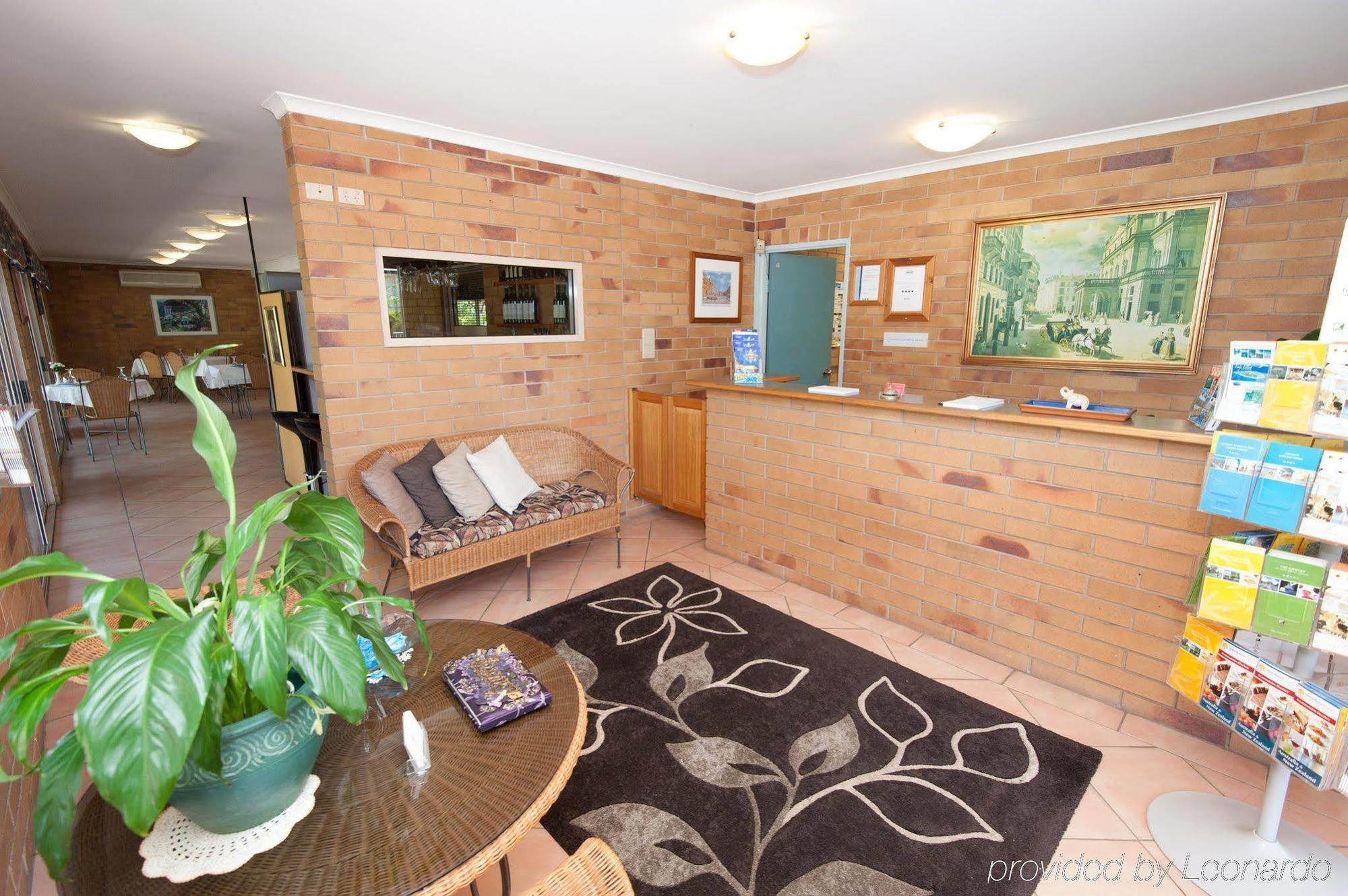 Wild Scotsman Motor Inn Gin Gin Qld Bagian luar foto