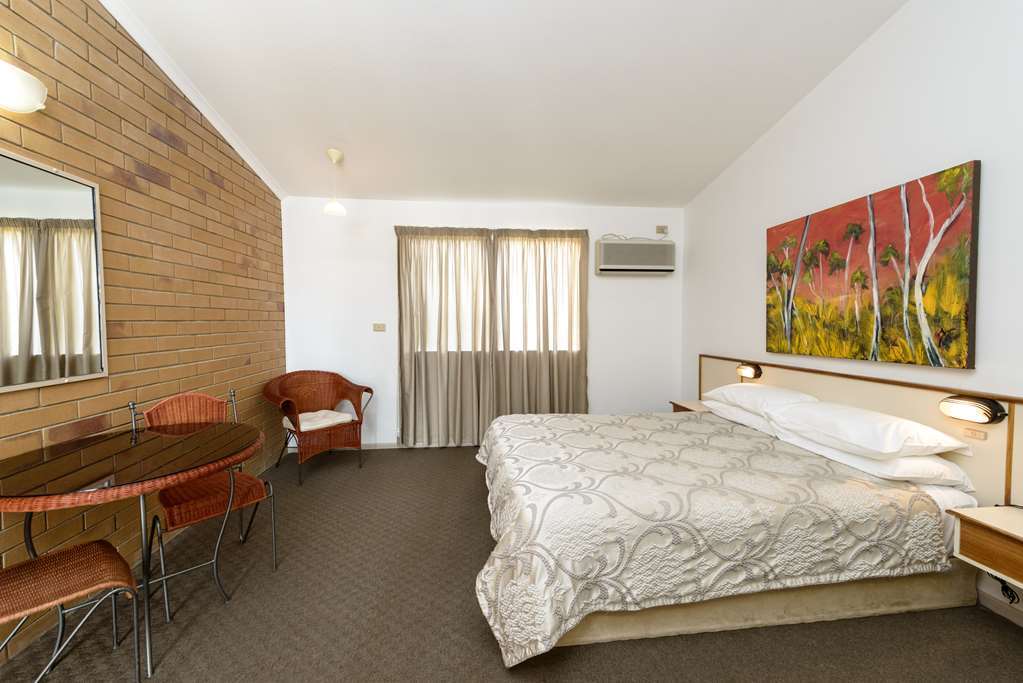 Wild Scotsman Motor Inn Gin Gin Qld Ruang foto