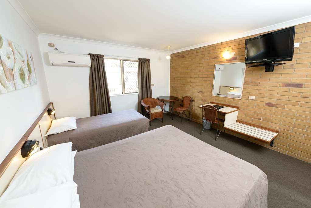 Wild Scotsman Motor Inn Gin Gin Qld Ruang foto